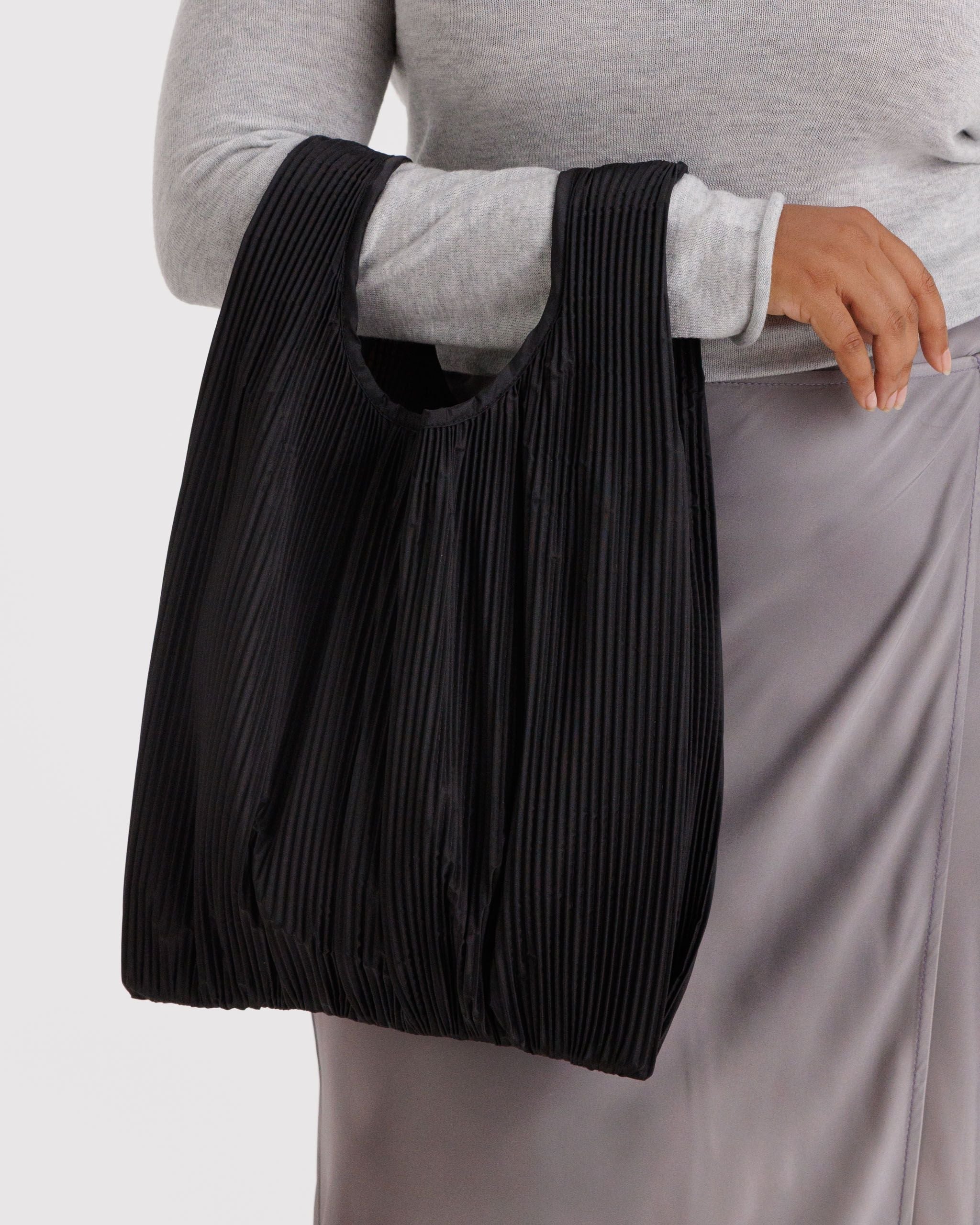 Pleated Baggu - Black - Home Hold