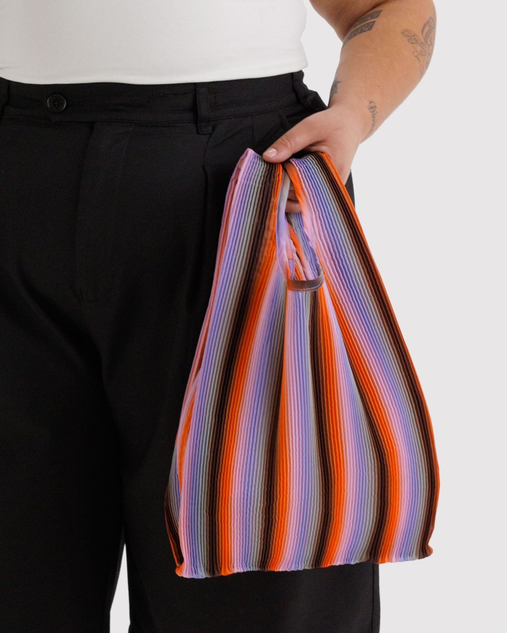 Pleated Baggu - Gradient Stripe Poppy & Lilac - Quick Grab