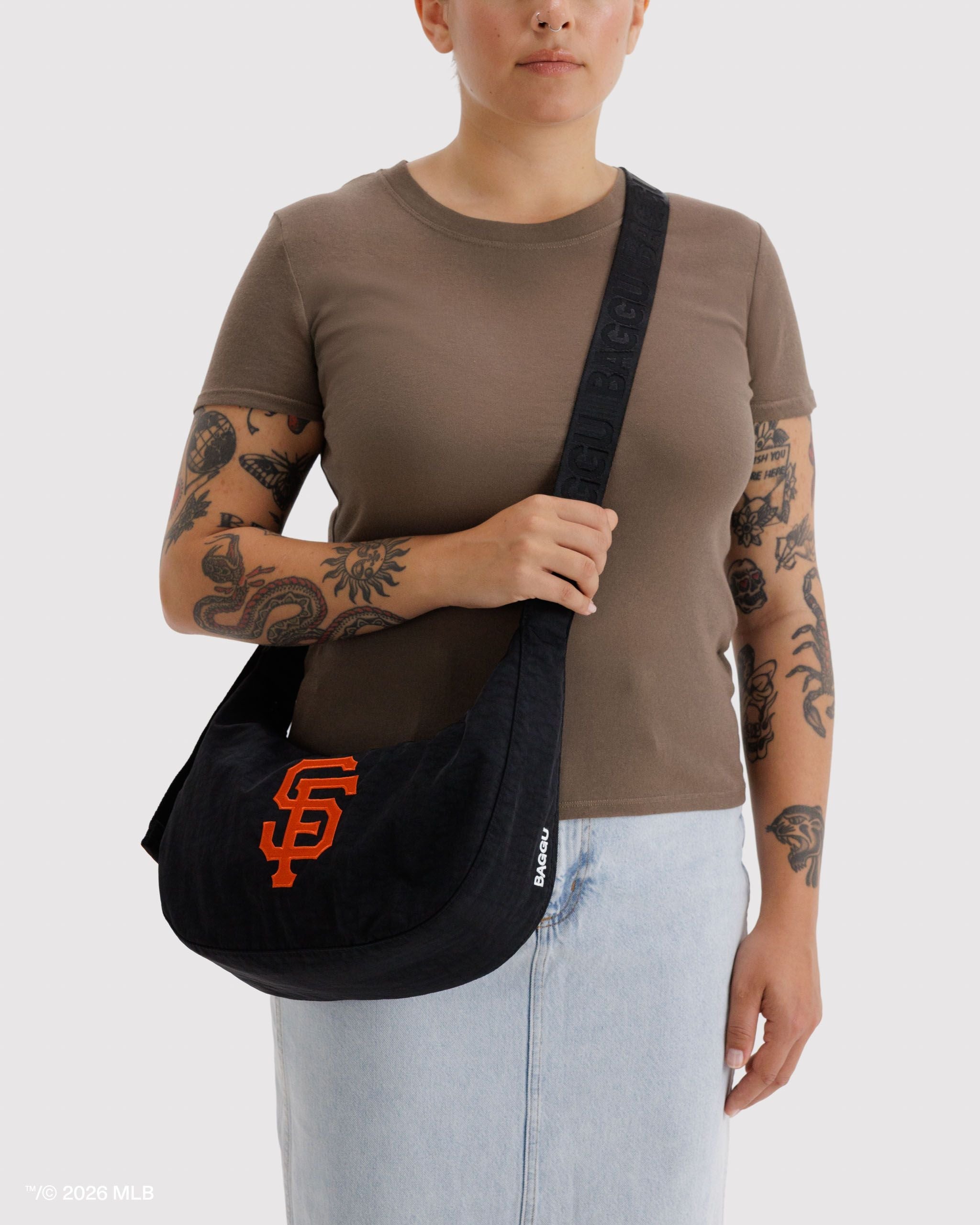 Medium Nylon Crescent Bag - San Francisco Giants™ - Bright Scent