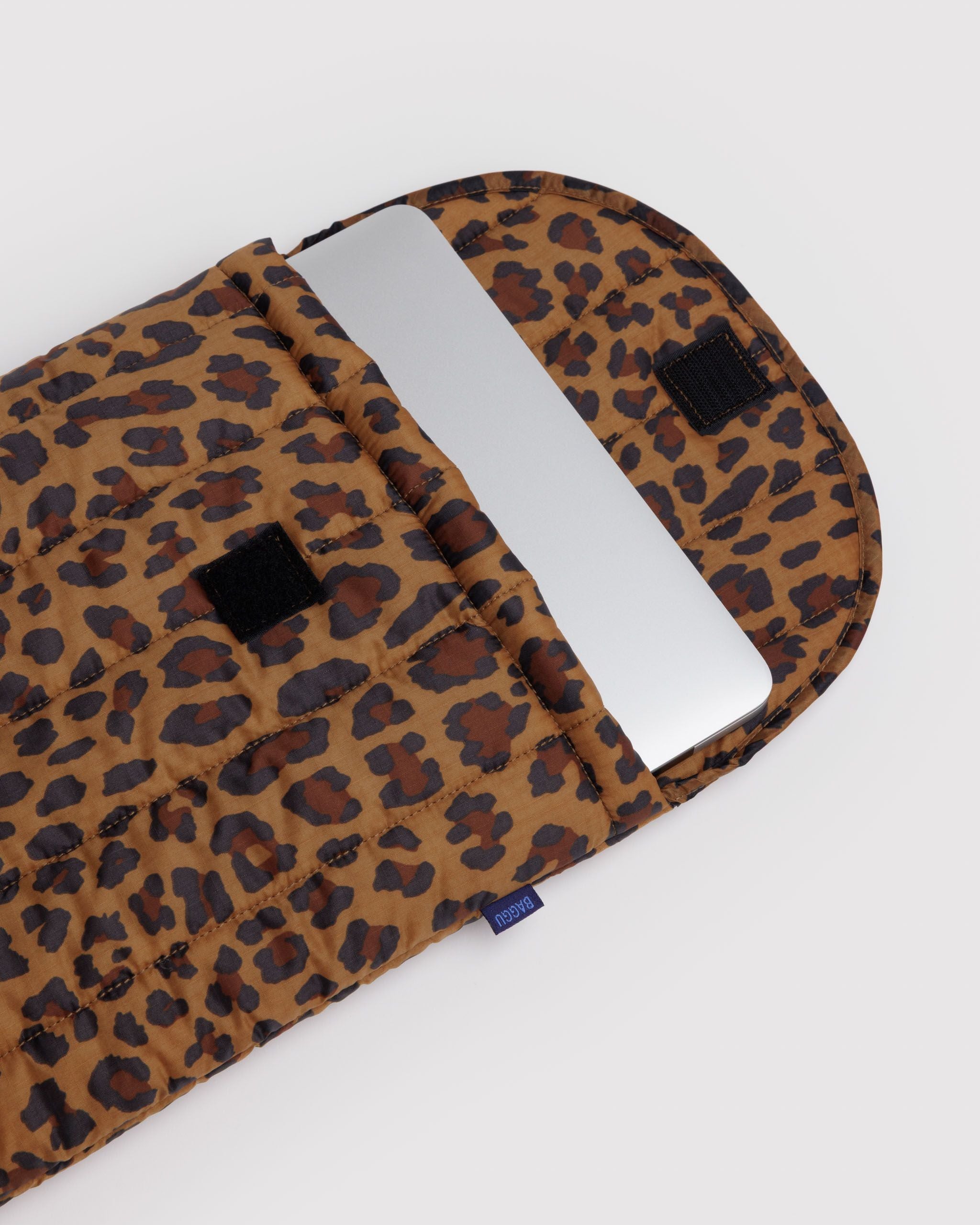 Puffy Laptop Sleeve 16" - Leopard - Simple Hold