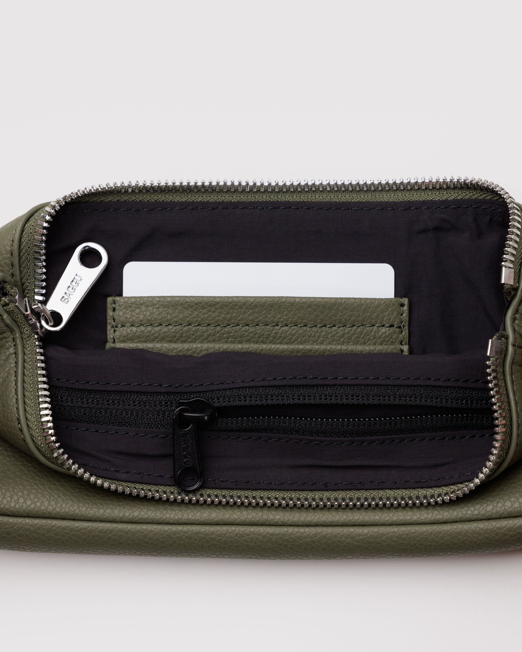 Recycled Leather Pochette - Loden - Clean Setup