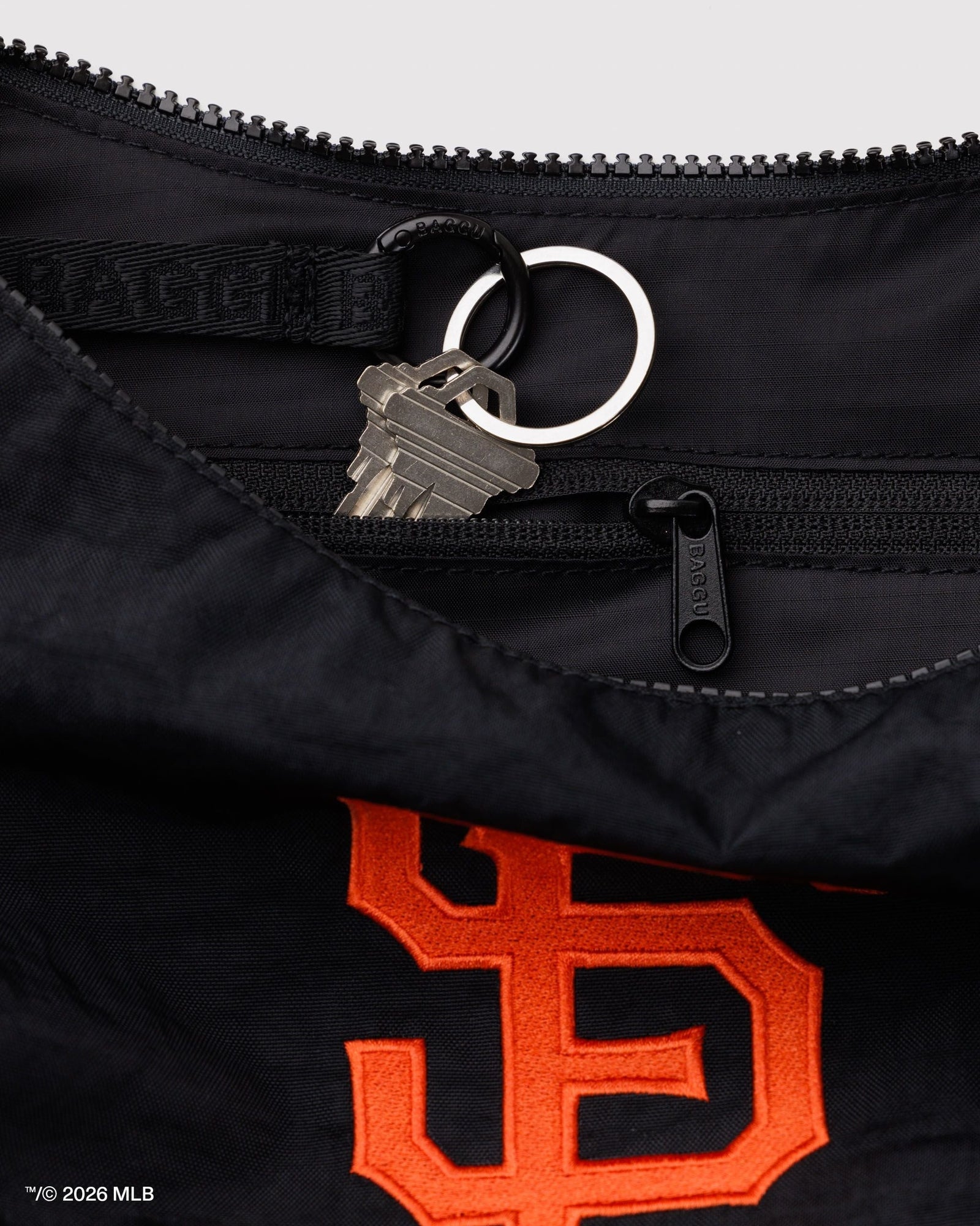 Medium Nylon Crescent Bag - San Francisco Giants™ - Bright Scent