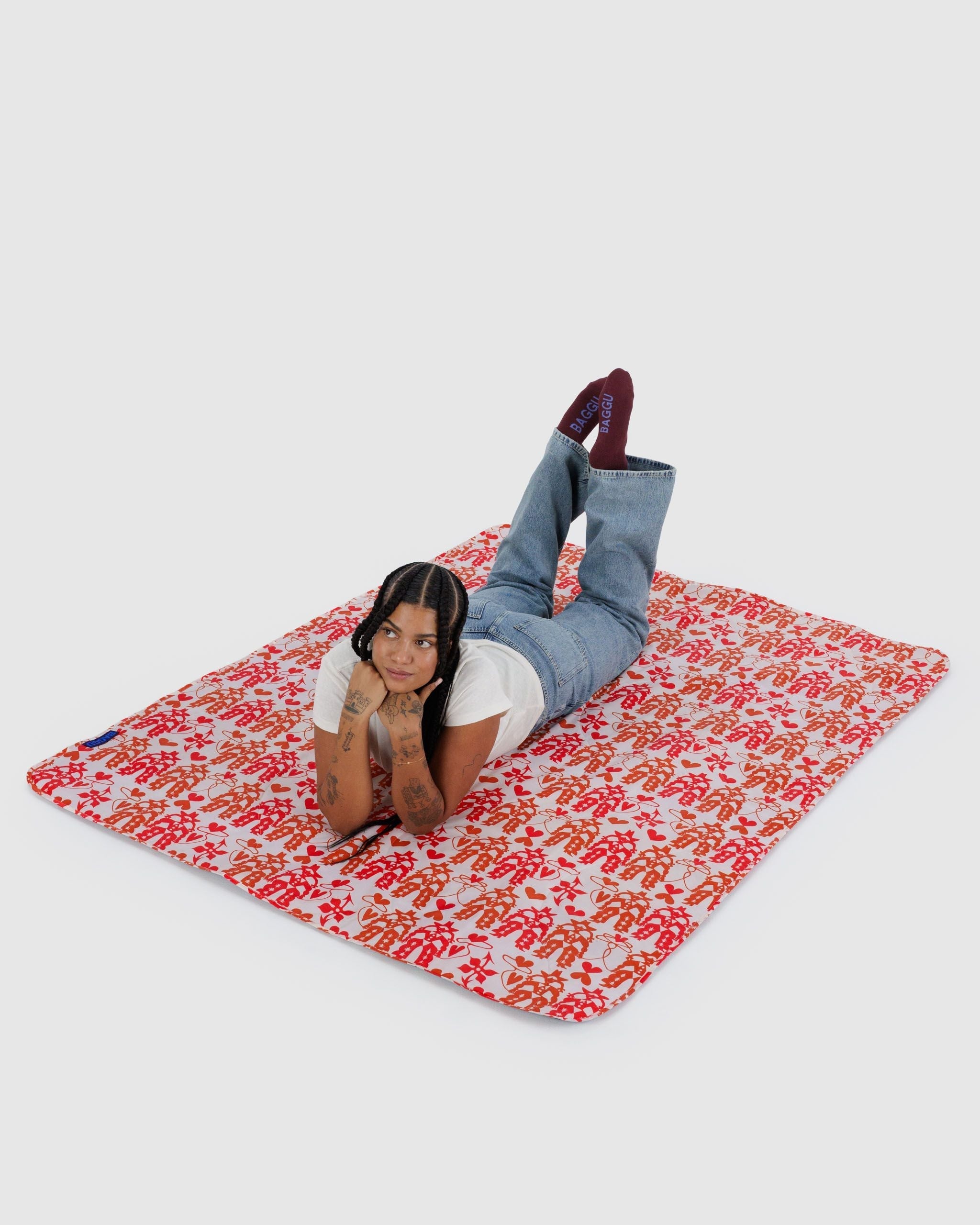 Puffy Picnic Blanket - Cowgirl - Clean Setup