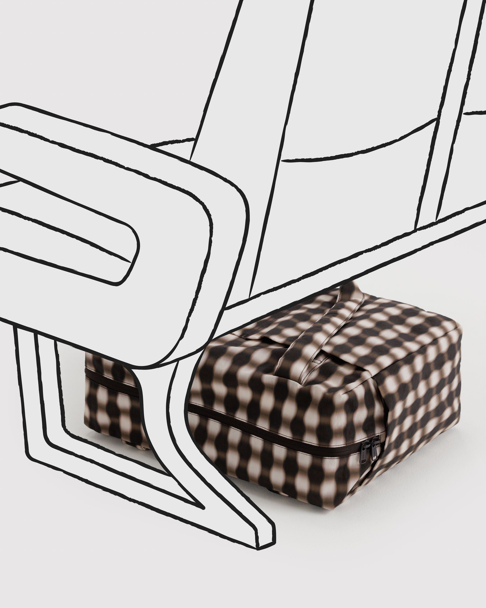 Small Cloud Carry-On - Blurred Gingham Brown - Easy Store