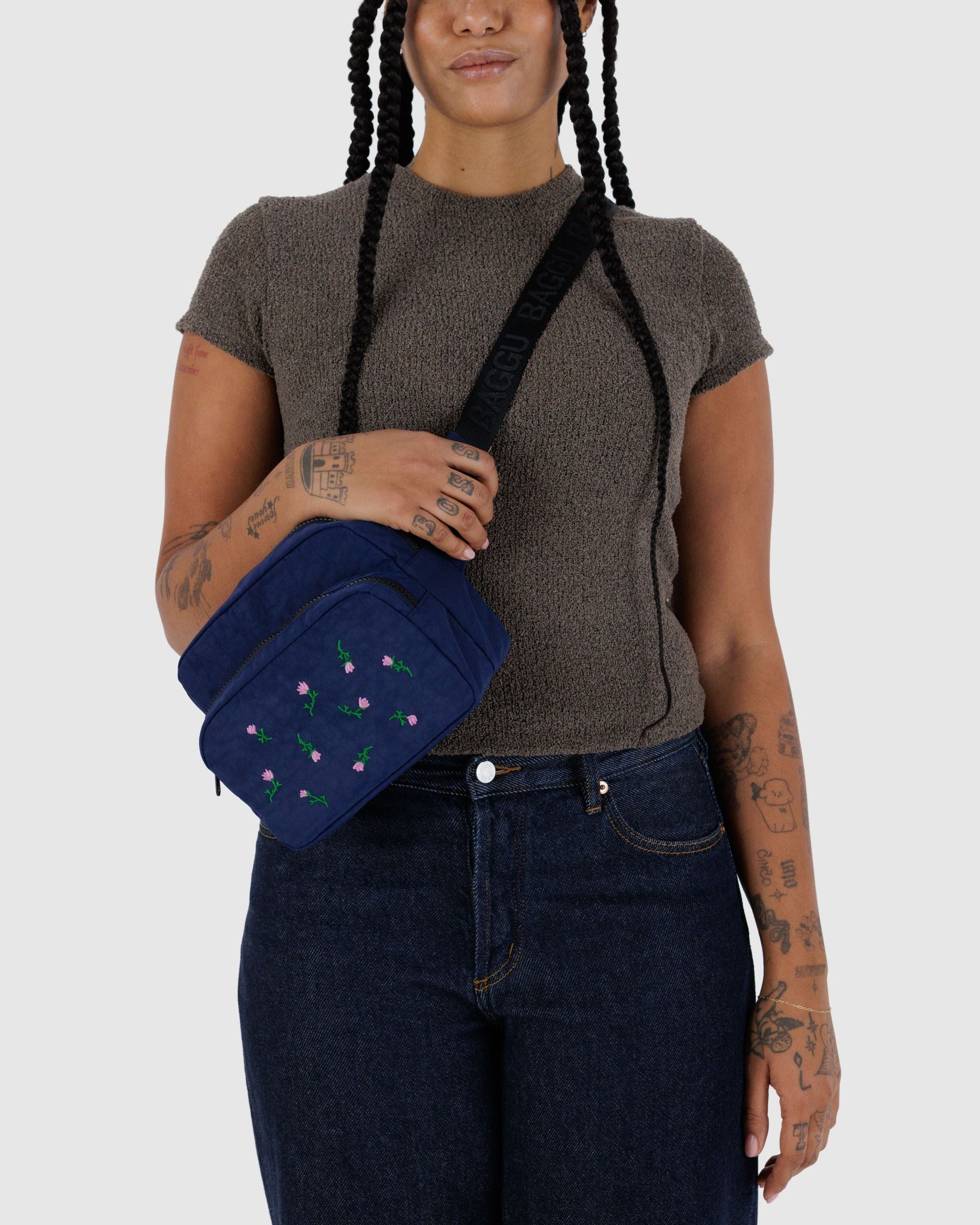 Fanny Pack - Embroidered Wildflower - Light Storage