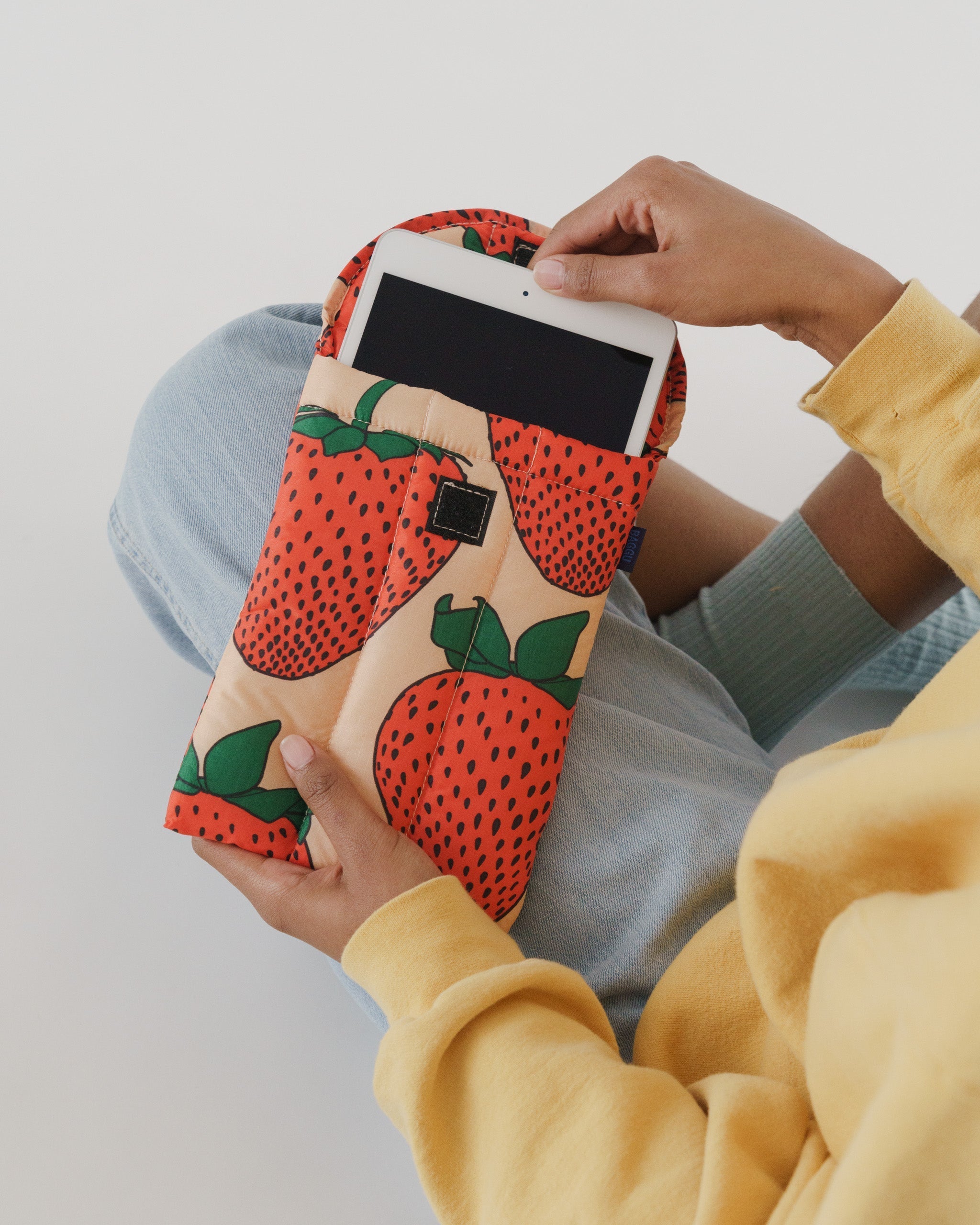 Puffy Tablet Sleeve - Strawberry - Clean Comfort