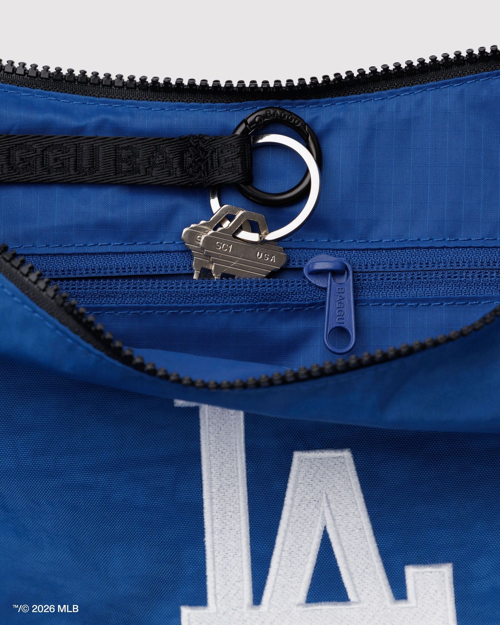 Medium Nylon Crescent Bag - Los Angeles Dodgers™ - Classic Notes