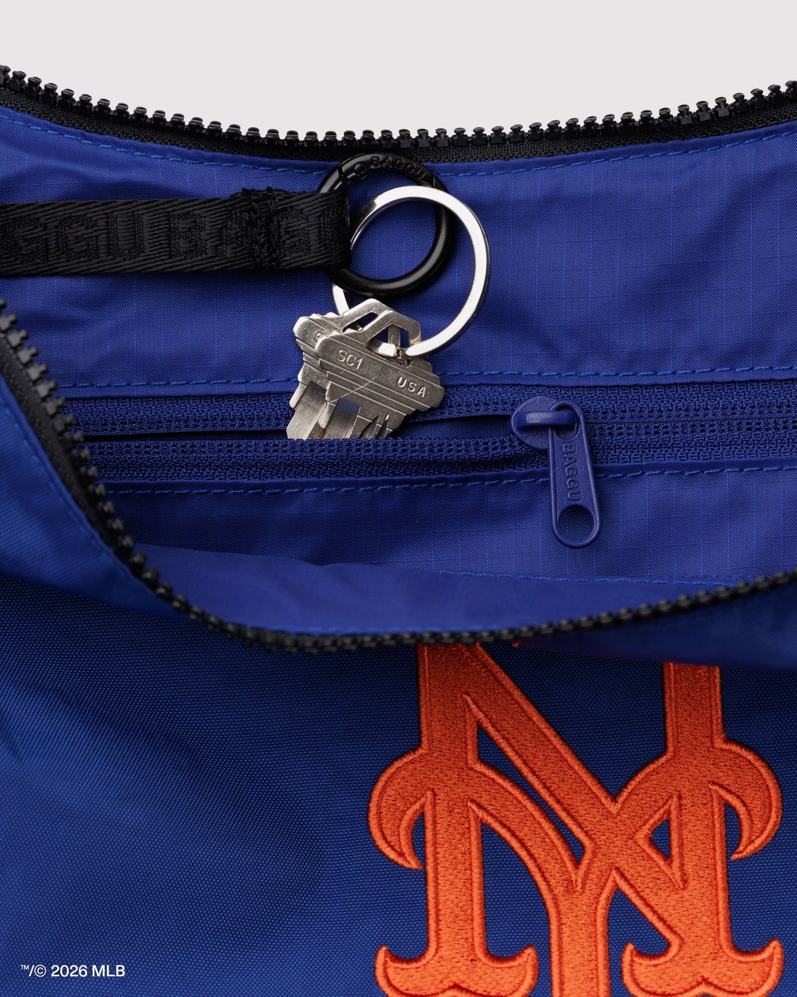 Medium Nylon Crescent Bag - New York Mets™ - Soft Glow