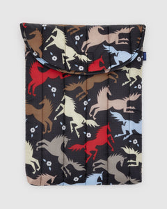 Puffy Laptop Sleeve 16" - Horse Cut Outs - Smooth Support
