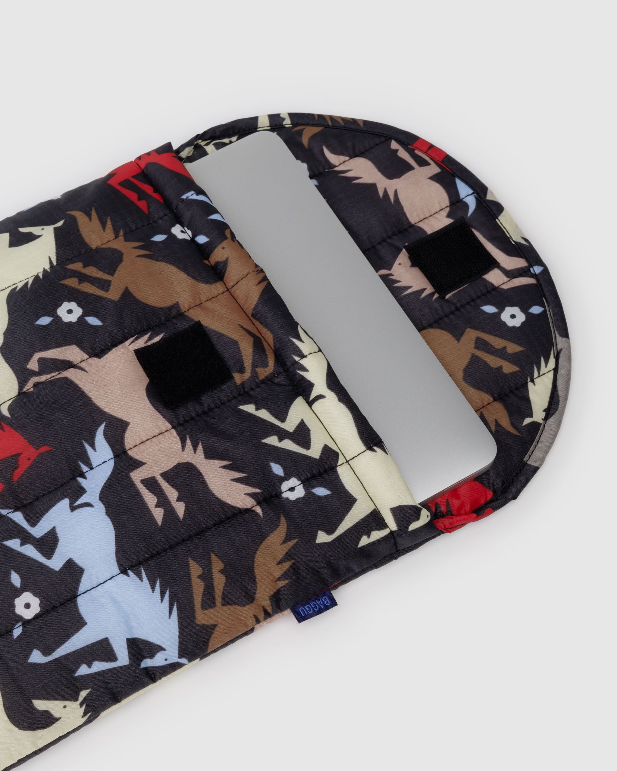 Puffy Laptop Sleeve 13"/14" - Horse Cut Outs - Light Storage